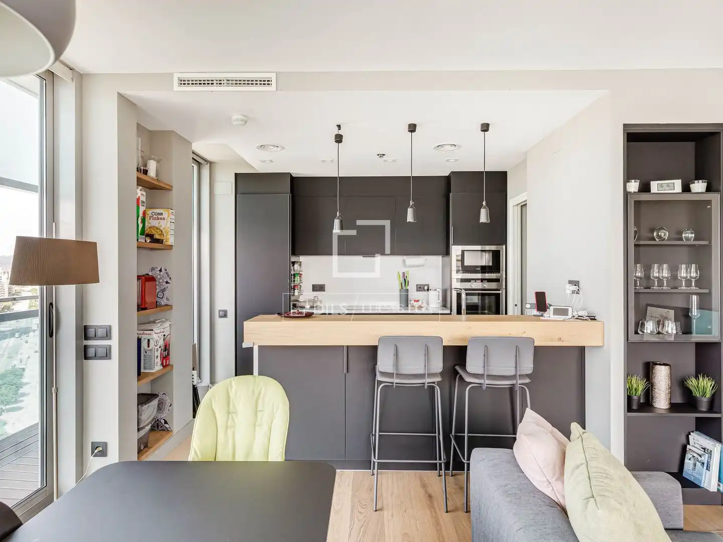 Cocina de Piso en venta en Barcelona con Aire acondicionado, Calefacción y Jardín privado