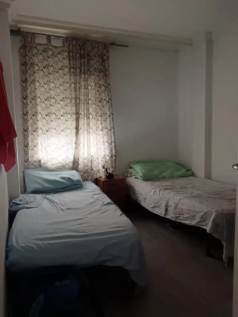 Habitación de Piso en venta en San Juan de Aznalfarache con Amueblado y Balcón