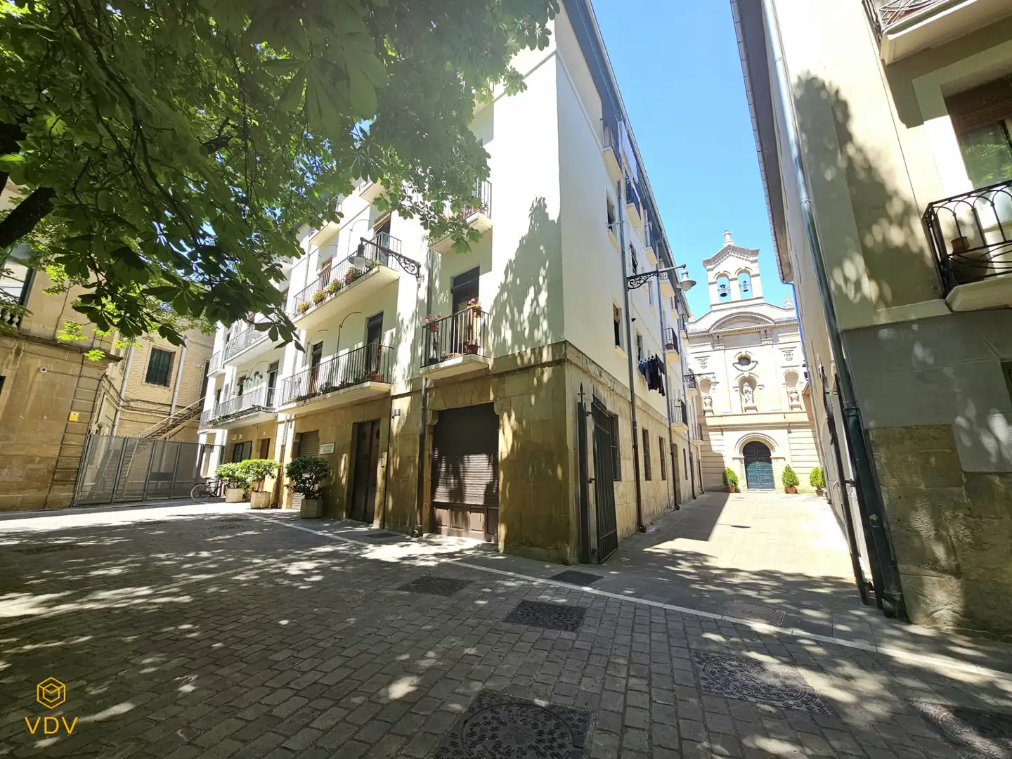 Exterior view of Apartments for sale in  Pamplona / Iruña  with Heating, Parquet flooring and Furnished