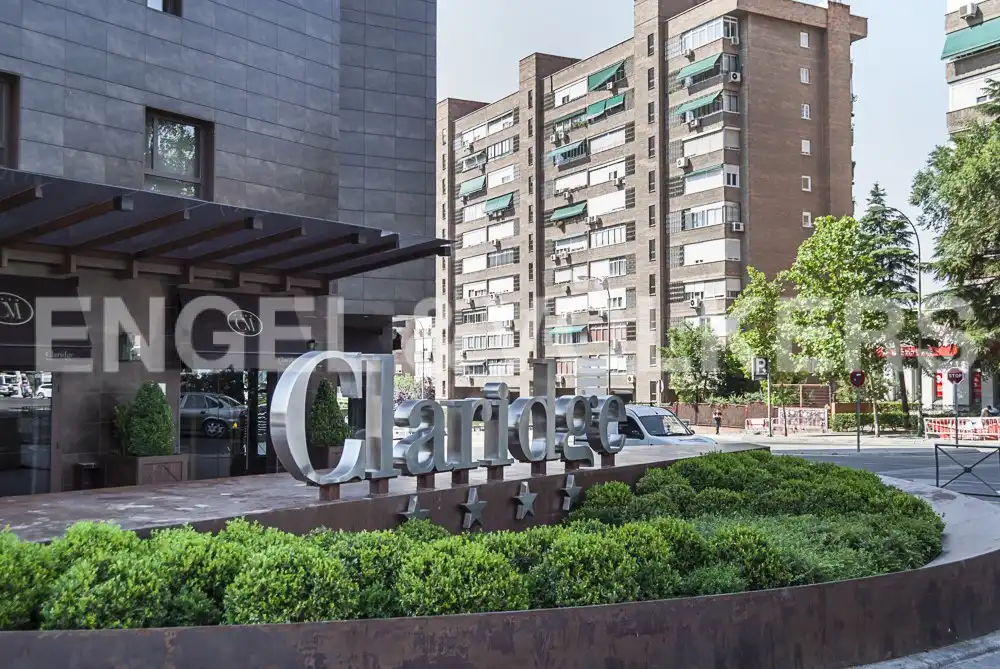 Außenansicht von Wohnung zur Miete in Madrid mit Klimaanlage und Heizung