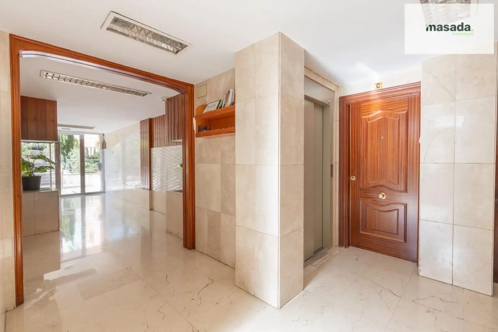 Wohnung zum Verkauf in Granada mit Klimaanlage, Heizung und Balkon