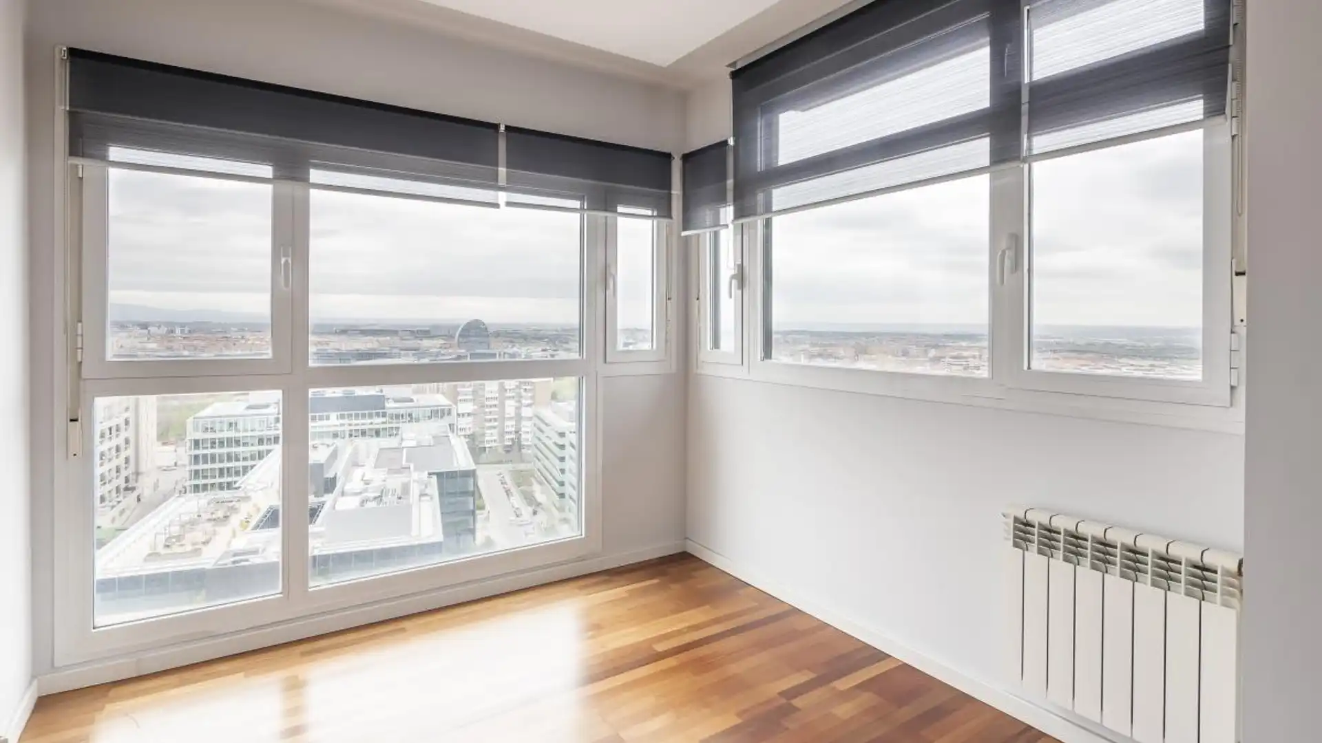 Dormitori de Pis en venda en  Madrid Capital amb Aire condicionat, Calefacció i Jardí privat