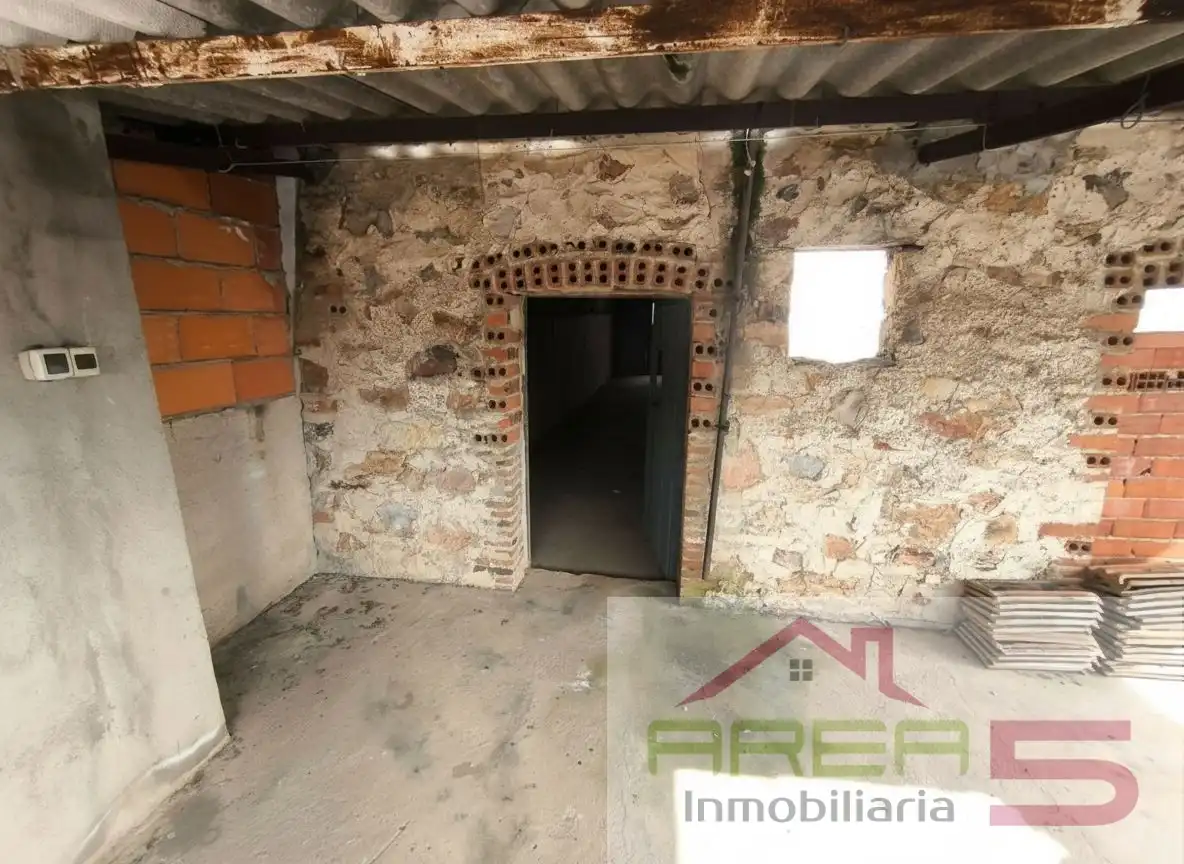 Casa adosada en venta en Santa Amalia con Trastero y Balcón