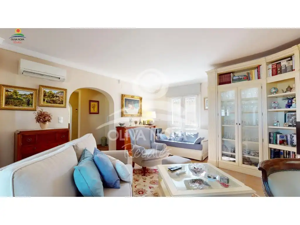 Sala de estar de Casa o chalet en venta en Oliva con Jardín privado
