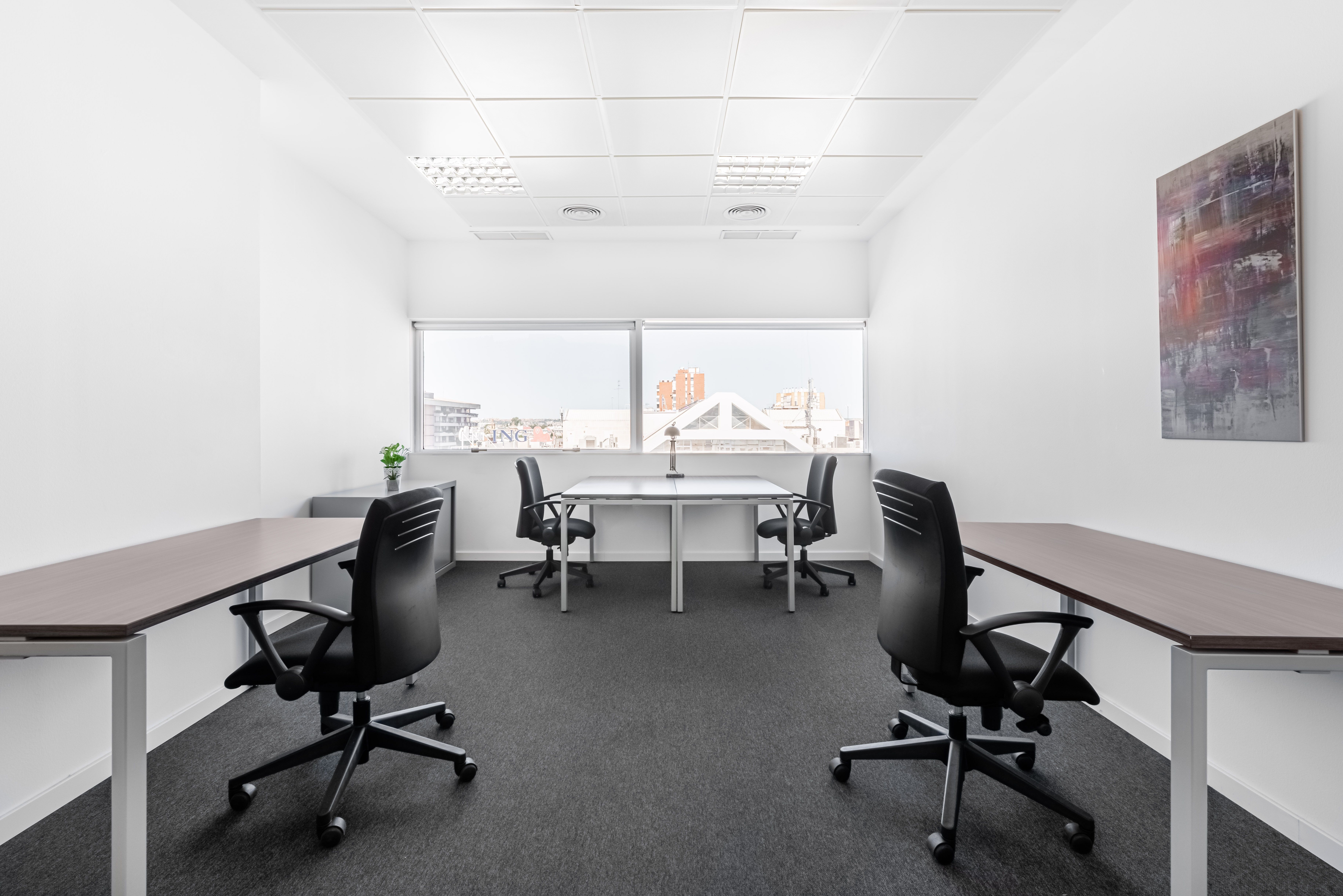 Office to rent in  Sevilla Capital  with Air Conditioner, Heating and Terrace