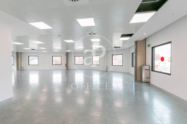 Oficina en Alquiler en Carrer de Pere IV en El Poblenou