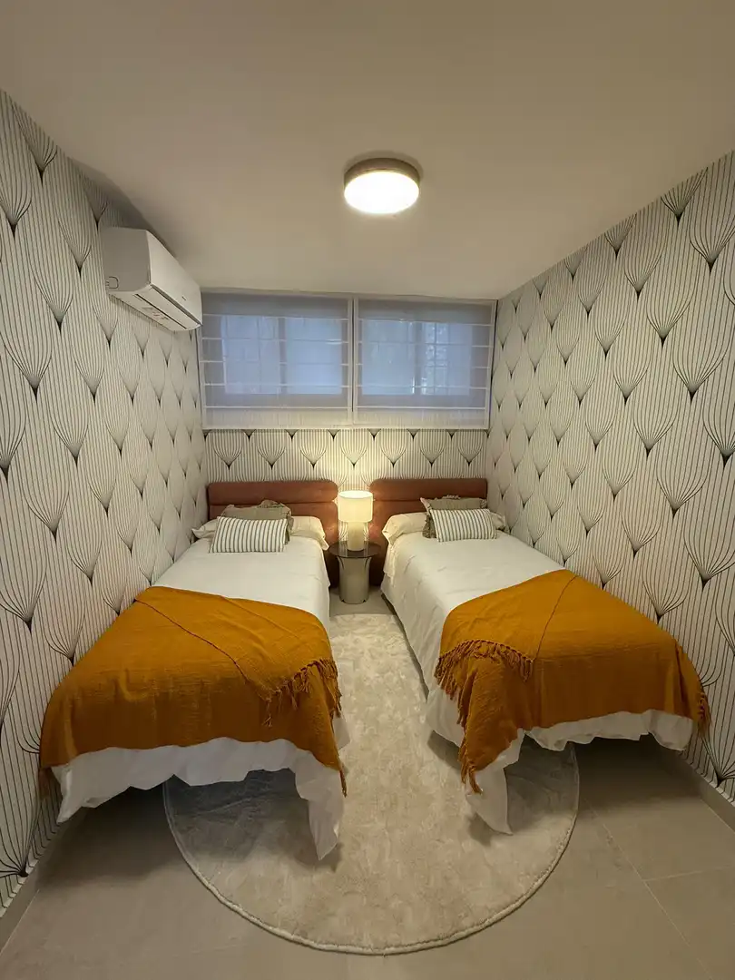Habitación de Apartamento de alquiler en Marbella con Aire acondicionado, Calefacción y Terraza