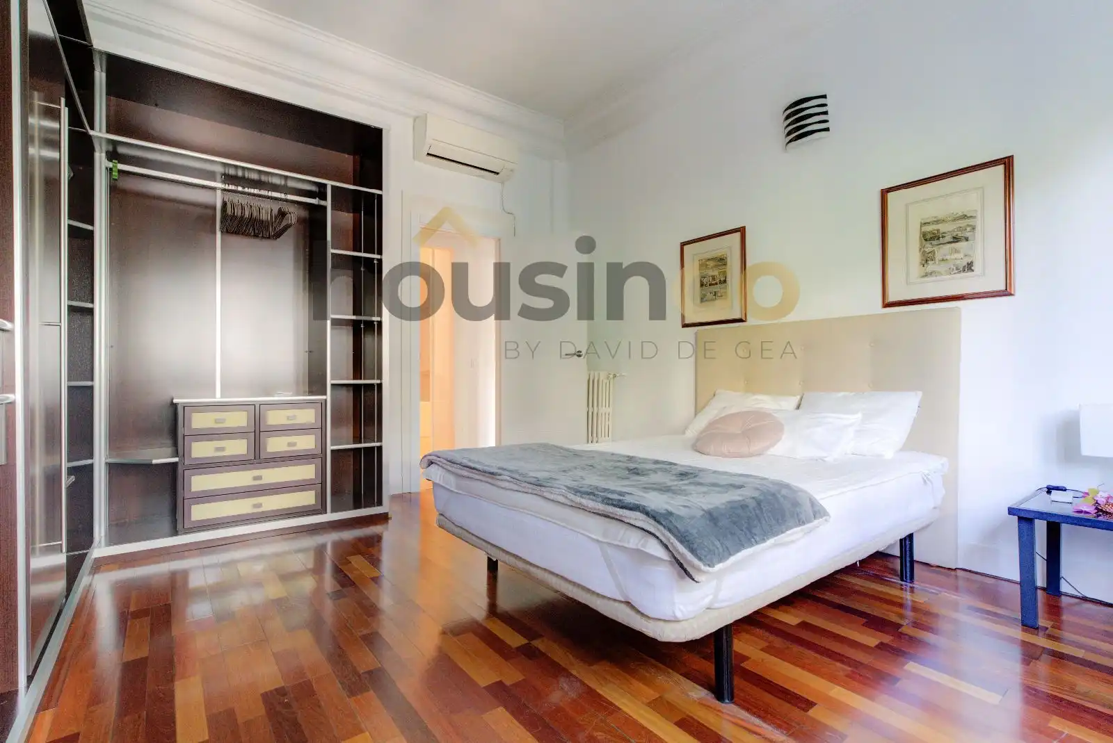 Bedroom of Flat for rent in Madrid  with Air Conditioner, Heating and Furnished