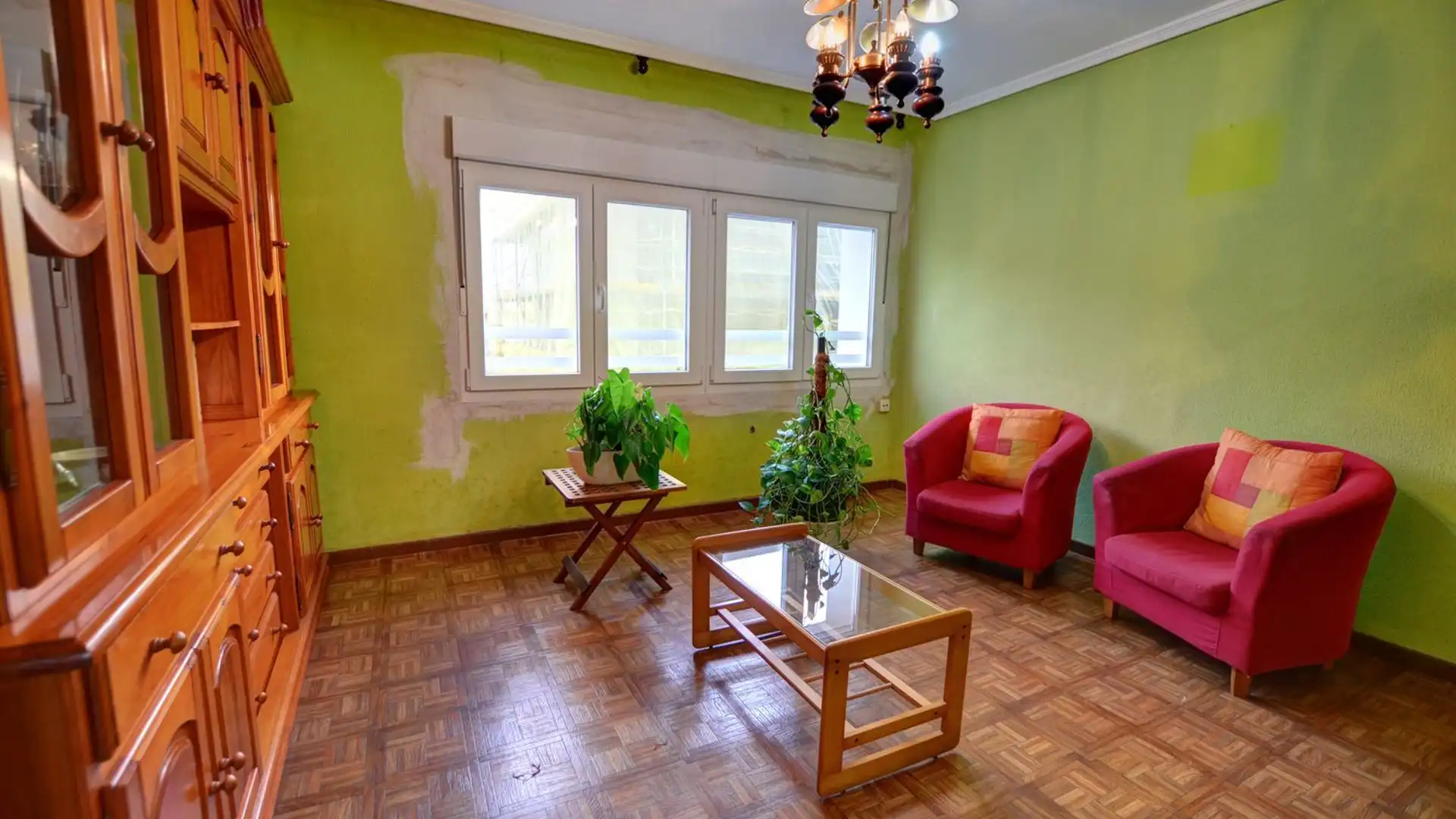 Sala de estar de Piso en venta en Avilés con Piscina