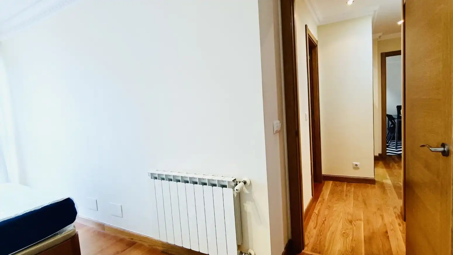 Wohnung zur Miete in El Astillero   mit Heizung, Parkett und Möbliert