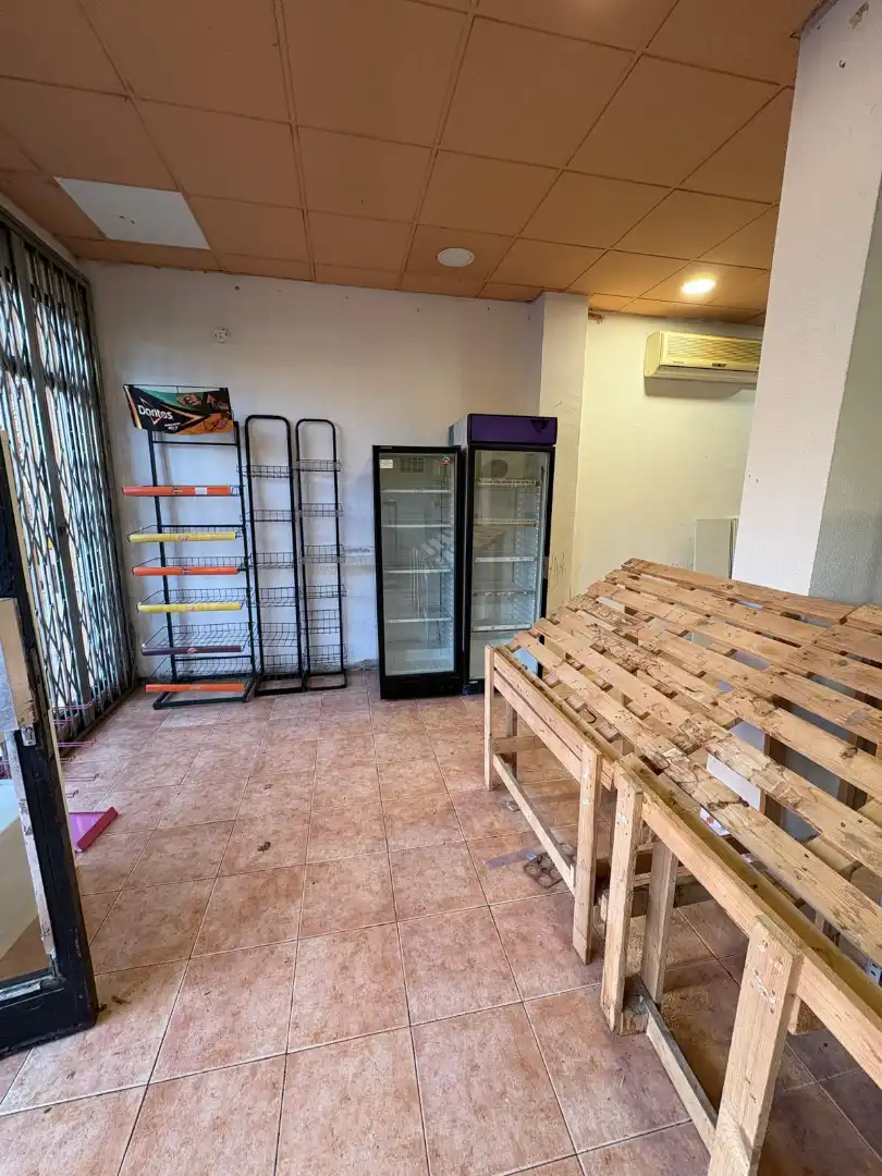 Business premises to rent in Passeig José Canalejas, imagen 5