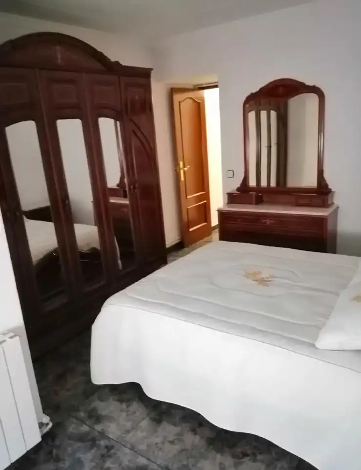 Dormitori de Pis en venda en Cerdanyola del Vallès amb Aire condicionat, Calefacció i Moblat