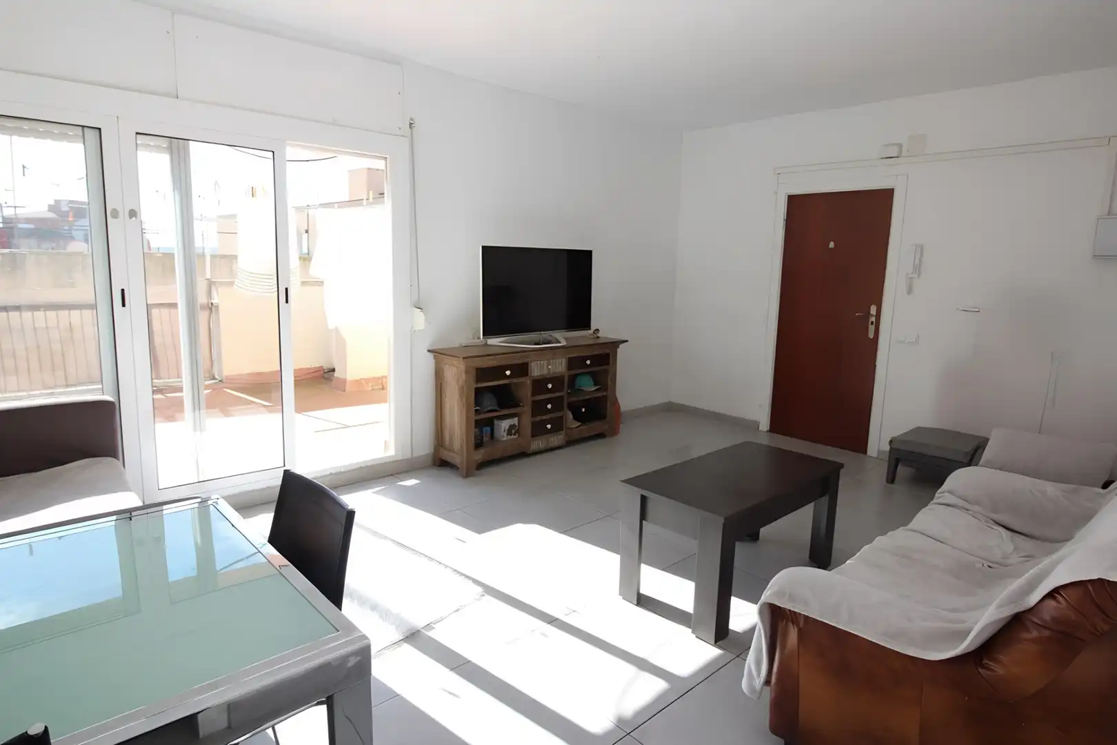 Sala d'estar de Àtic en venda en Figueres amb Terrassa
