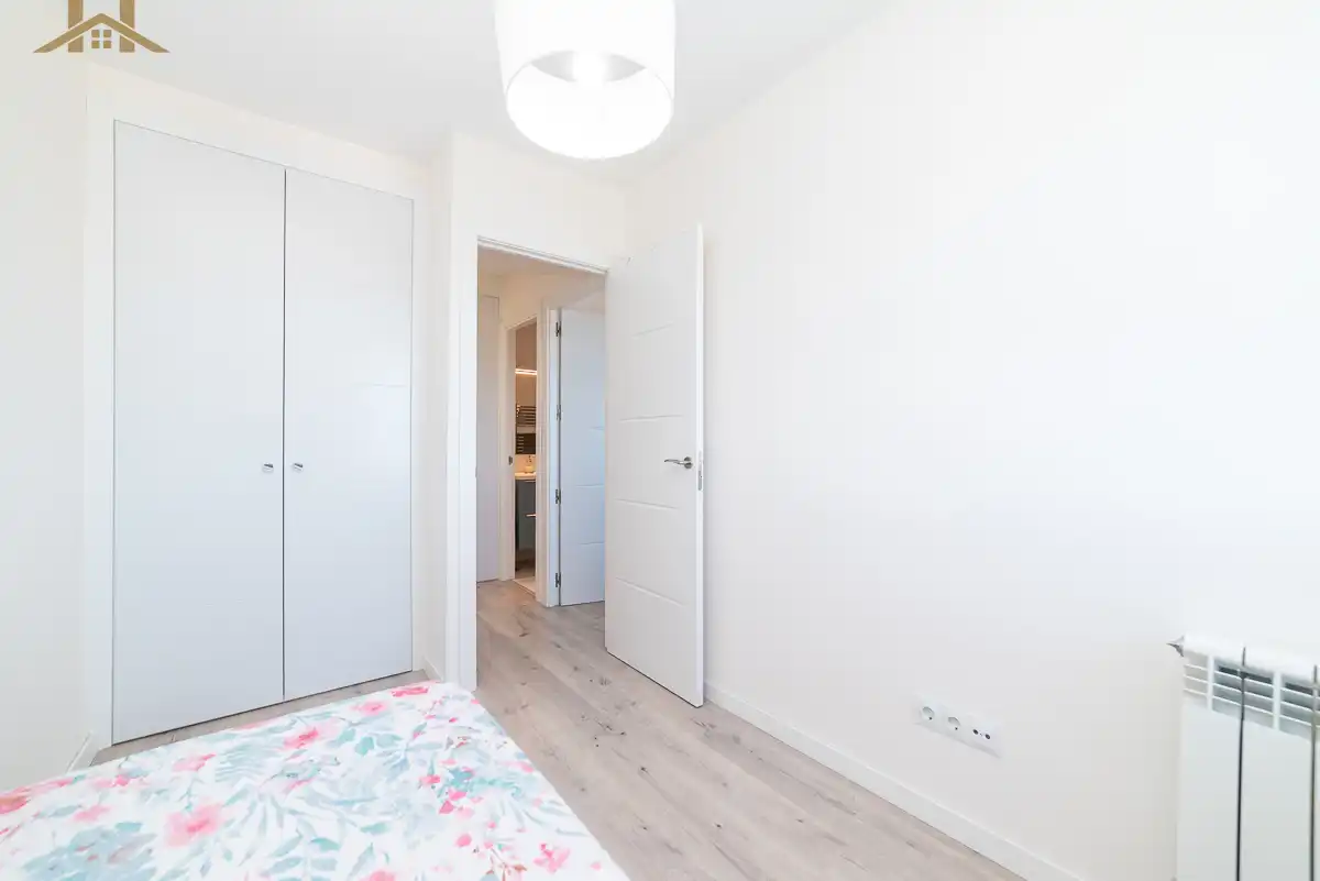 Dormitori de Àtic en venda en El Escorial amb Calefacció, Parquet i Terrassa