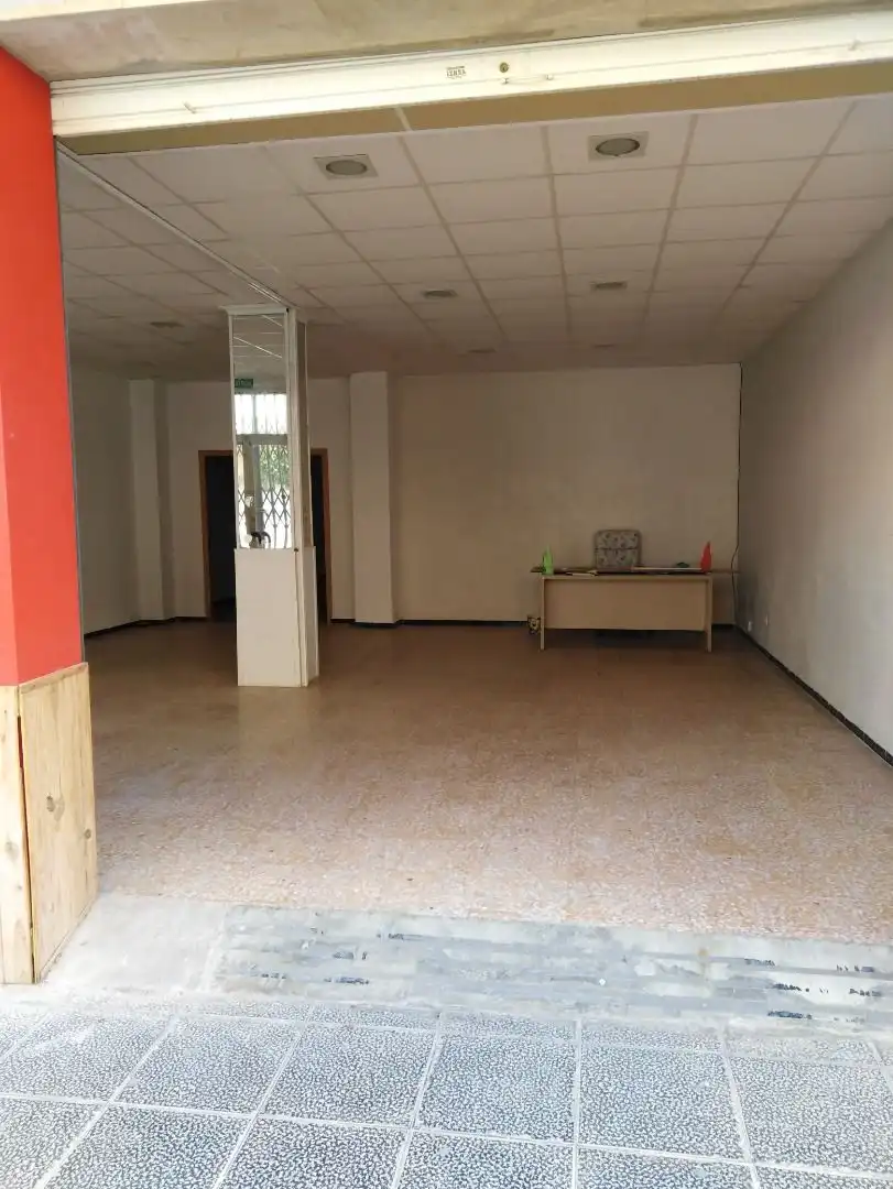 Local comercial en alquiler en Carrer del Crist de la Mar 124