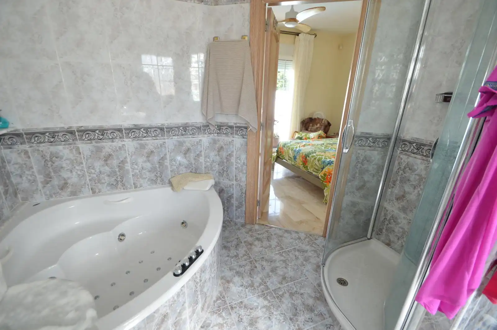 Bany de Casa o xalet en venda en Vinaròs amb Aire condicionat, Calefacció i Jardí privat