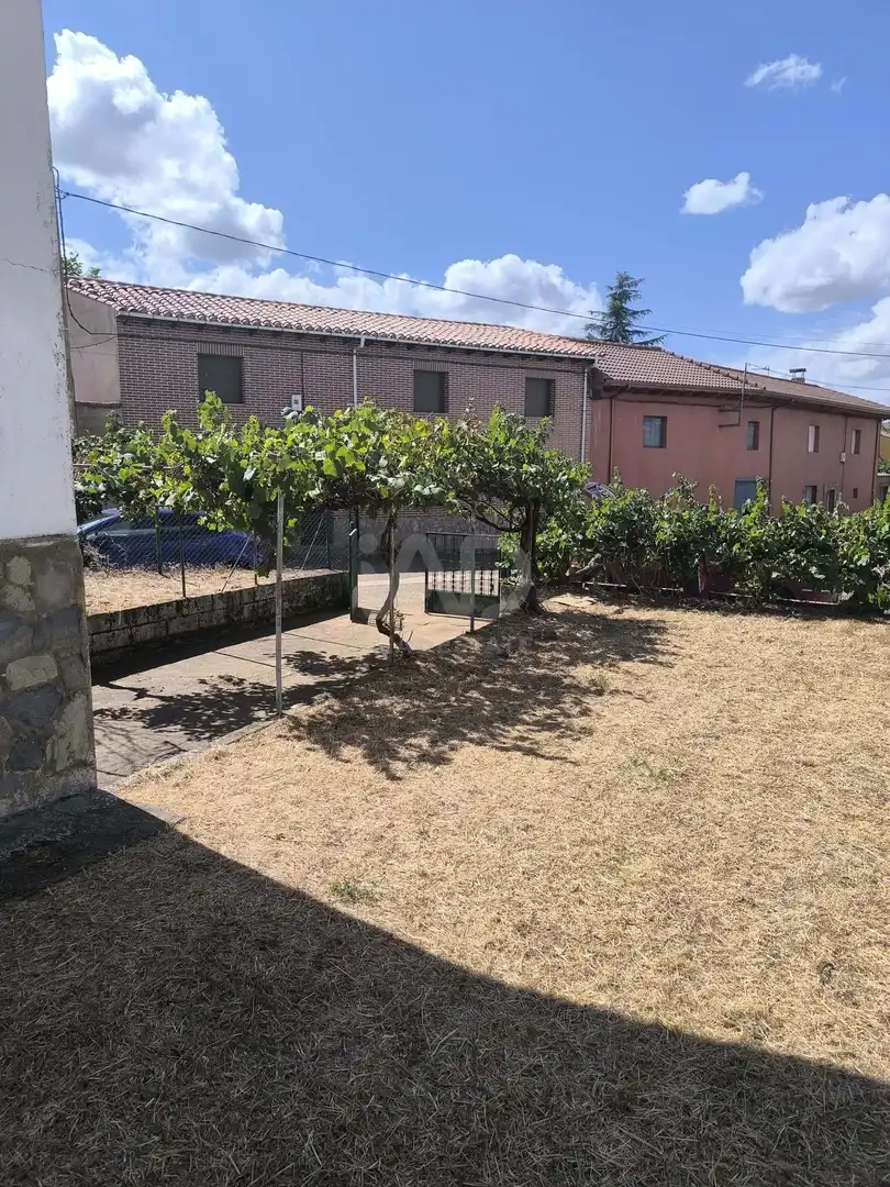Country house zum Verkauf in Pajares de los Oteros