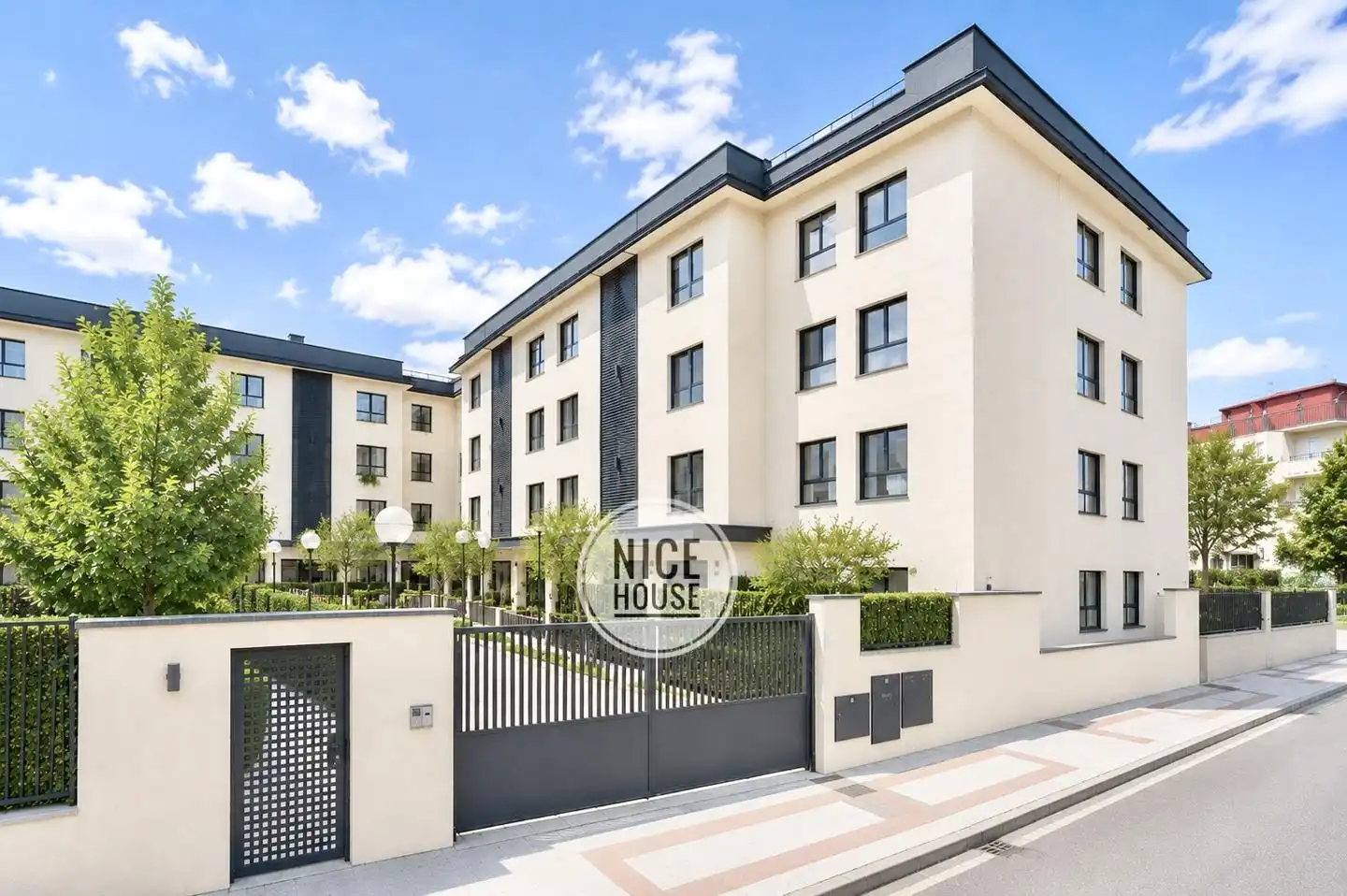 Exterior view of Flat for sale in Getafe  with Air Conditioner