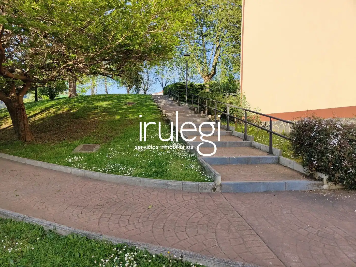 Exterior view of Flat for rent in Andoain  with Heating, Storage room and Furnished