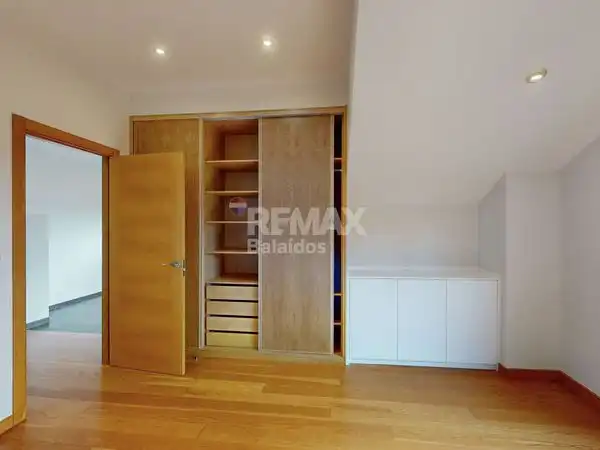 Habitación de Casa o chalet en venta en Vigo  con Calefacción, Jardín privado y Terraza