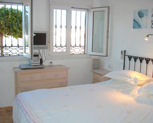 Dormitori de Apartament en venda en Nerja amb Aire condicionat i Terrassa