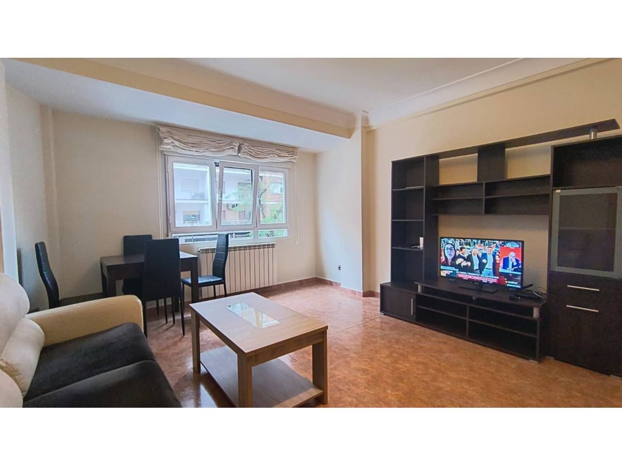 Living room of Flat for sale in  Zaragoza Capital  with Heating and Storage room