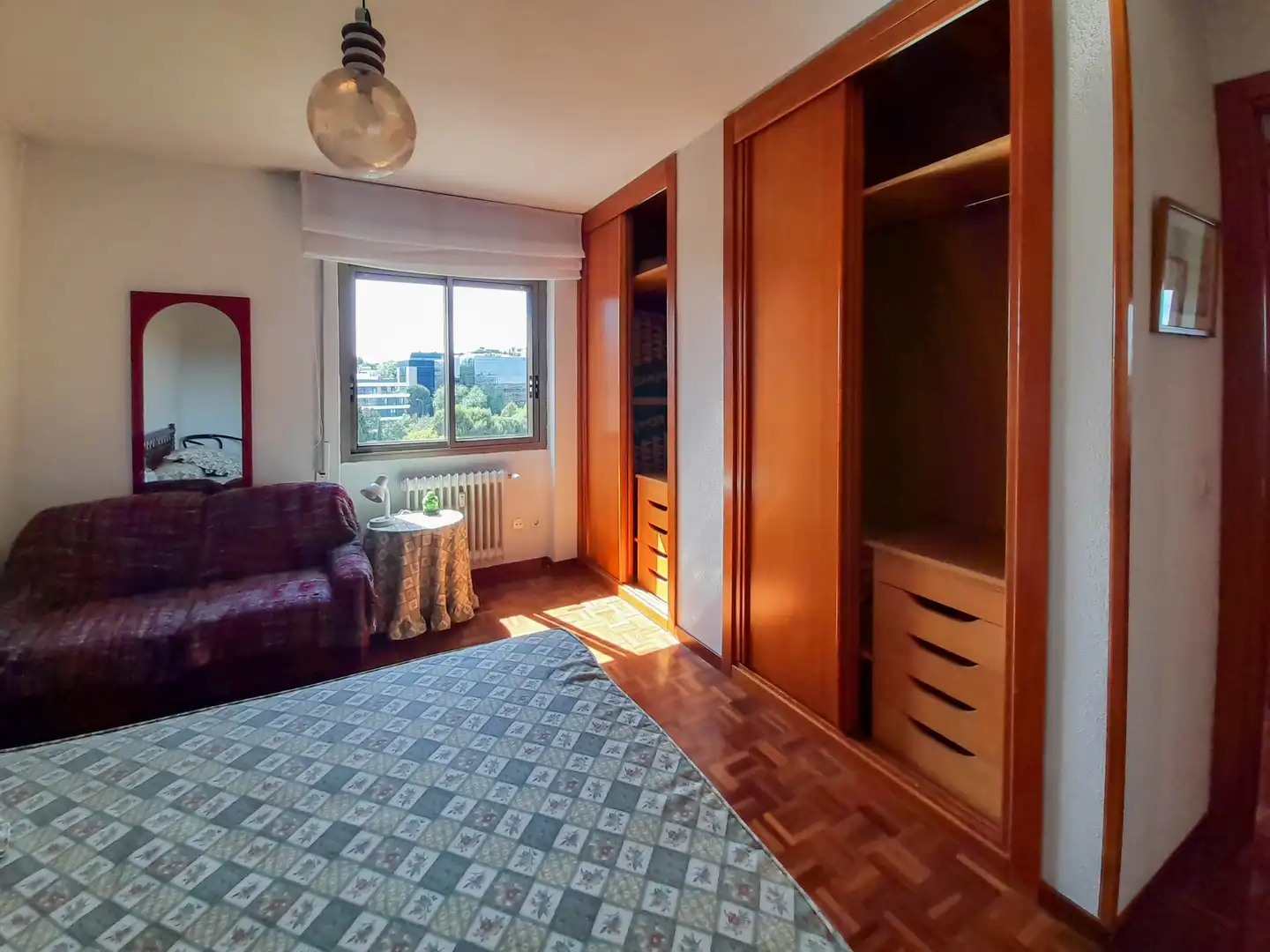 Bedroom of Flat for rent in Madrid  with Heating, Parquet flooring and Terrace