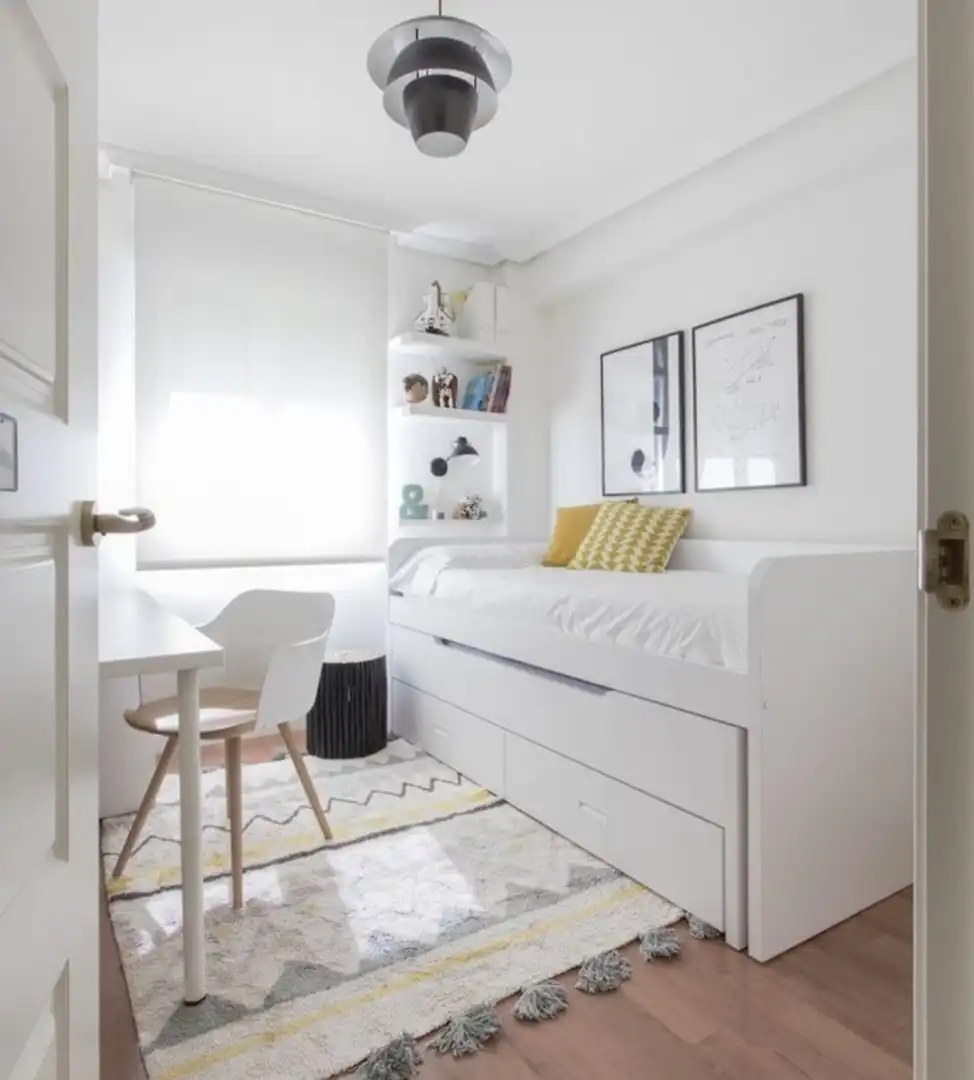 Habitación de Casa adosada en venta en Parla