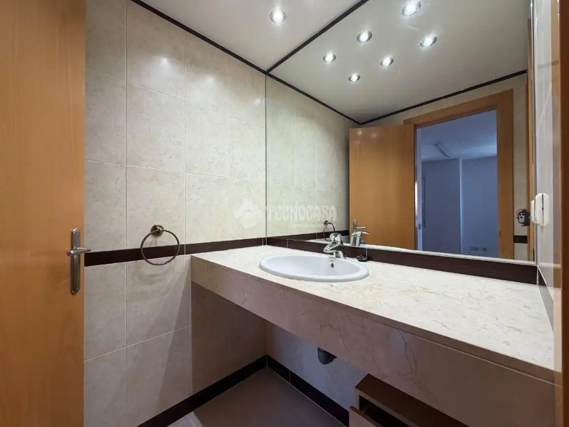 Baño de Casa adosada de alquiler en Algete con Aire acondicionado, Calefacción y Jardín privado