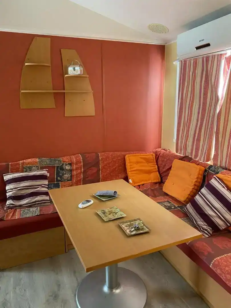 Sala de estar de Finca rústica en venta en Daganzo de Arriba con Aire acondicionado, Jardín privado y Amueblado