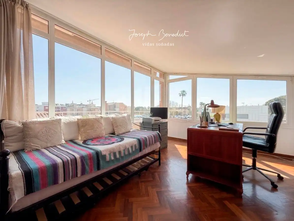 Sala de estar de Casa o chalet en venta en Castelldefels con Aire acondicionado, Calefacción y Jardín privado