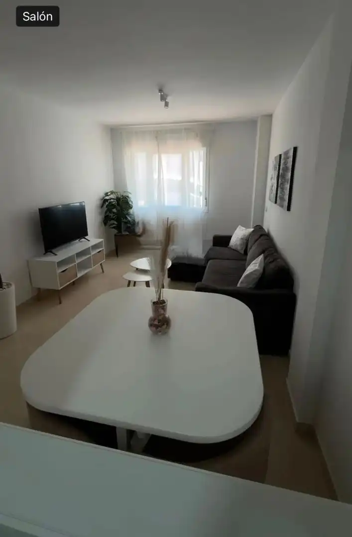 Sala de estar de Piso de alquiler en Benalmádena con Aire acondicionado, Trastero y Amueblado