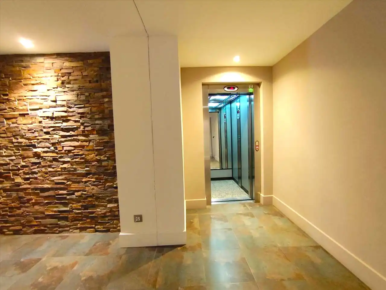Dúplex en venta en FUNDADOR, Santurde de Rioja