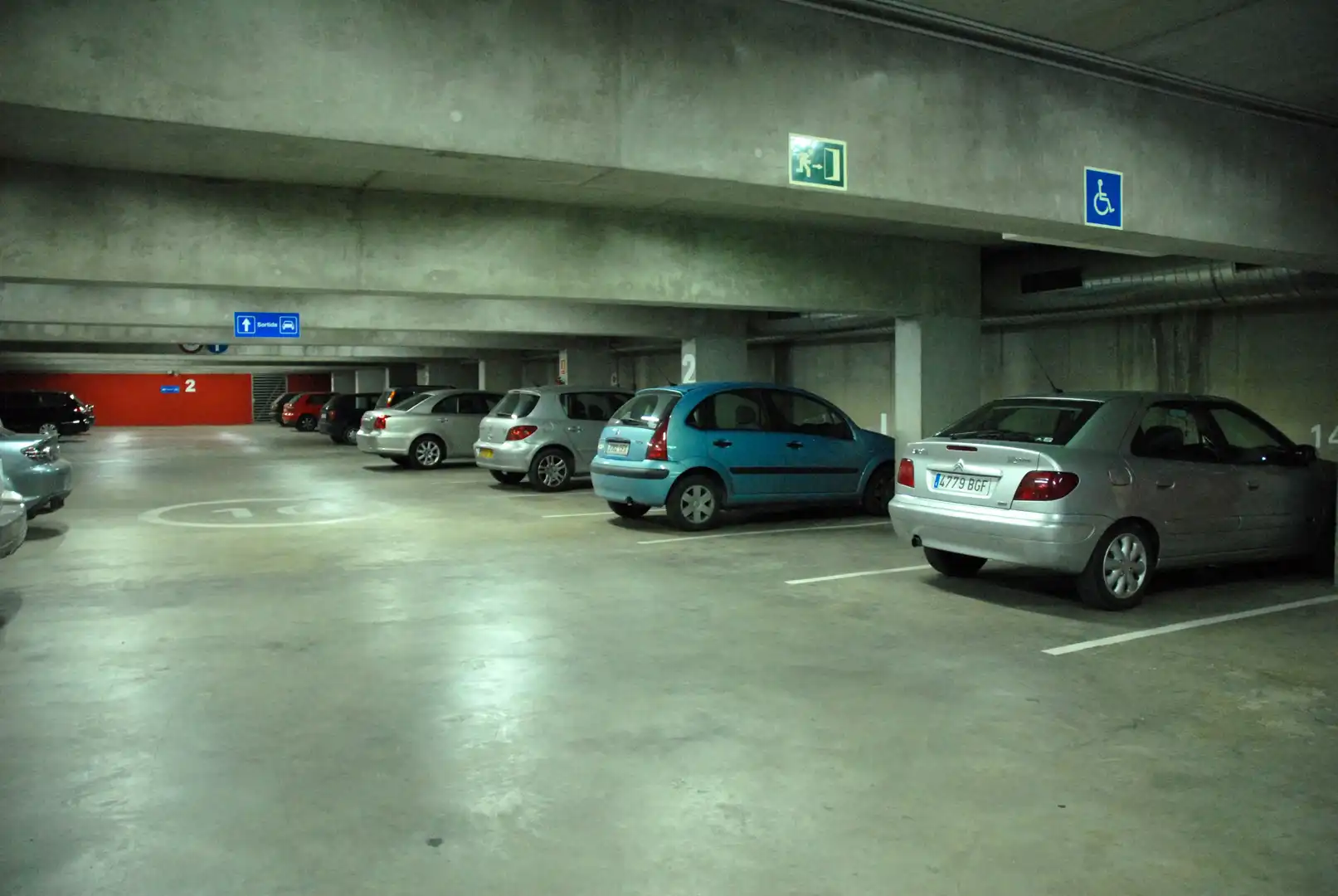 Parking de Garaje de alquiler en Mataró con Alarma