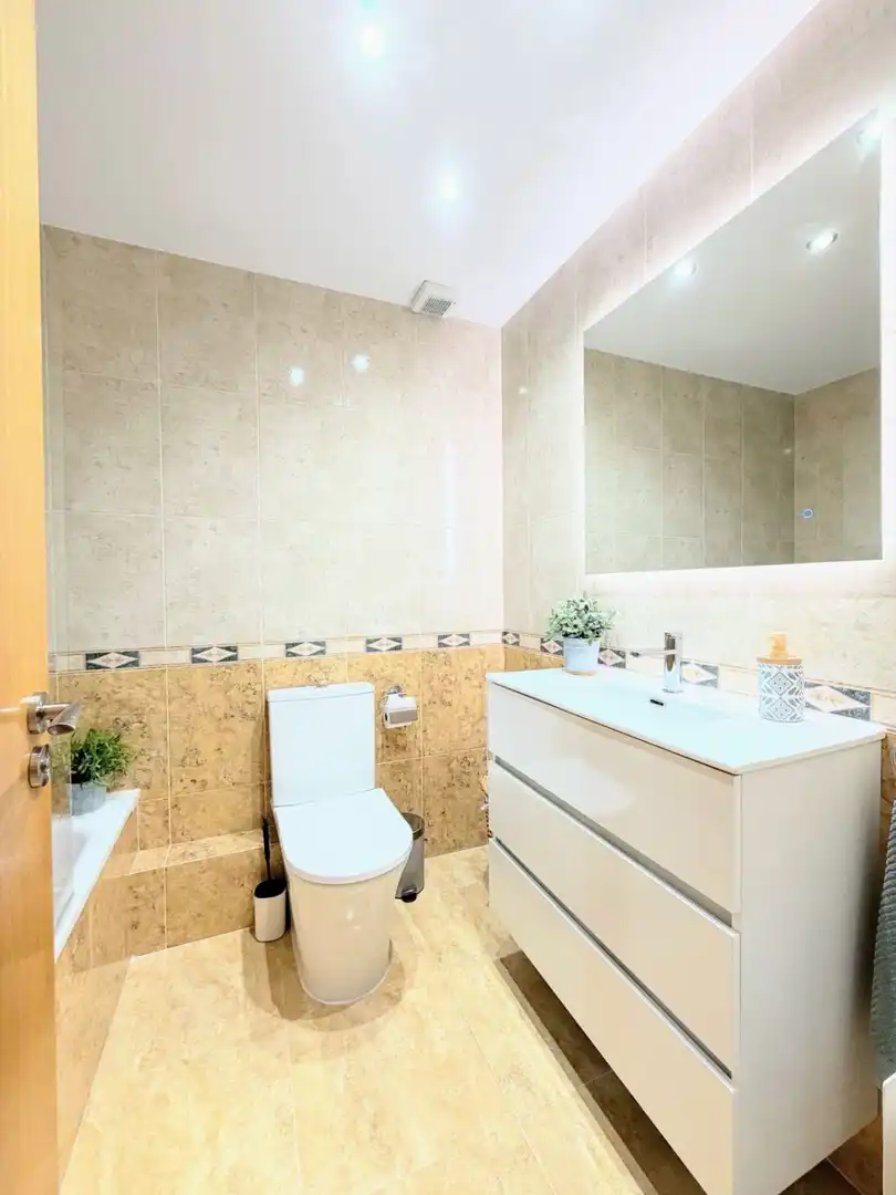Bathroom of Detached homes for sale in Santa Margarida I Els Monjos  with Air Conditioner, Heating and Terrace