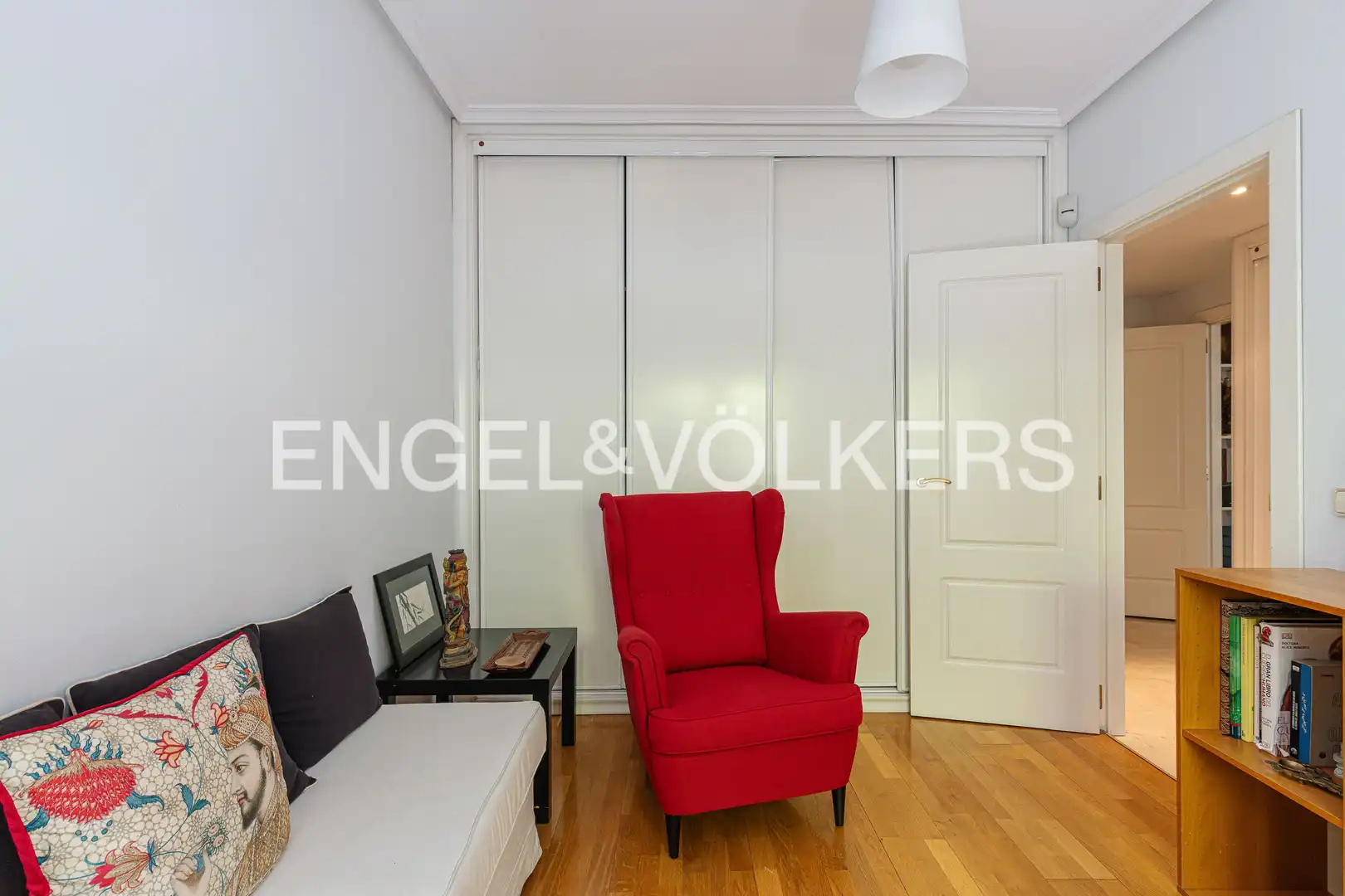 Living room of Houses for sale in Las Rozas de Madrid  with Heating, Private garden and Parquet flooring