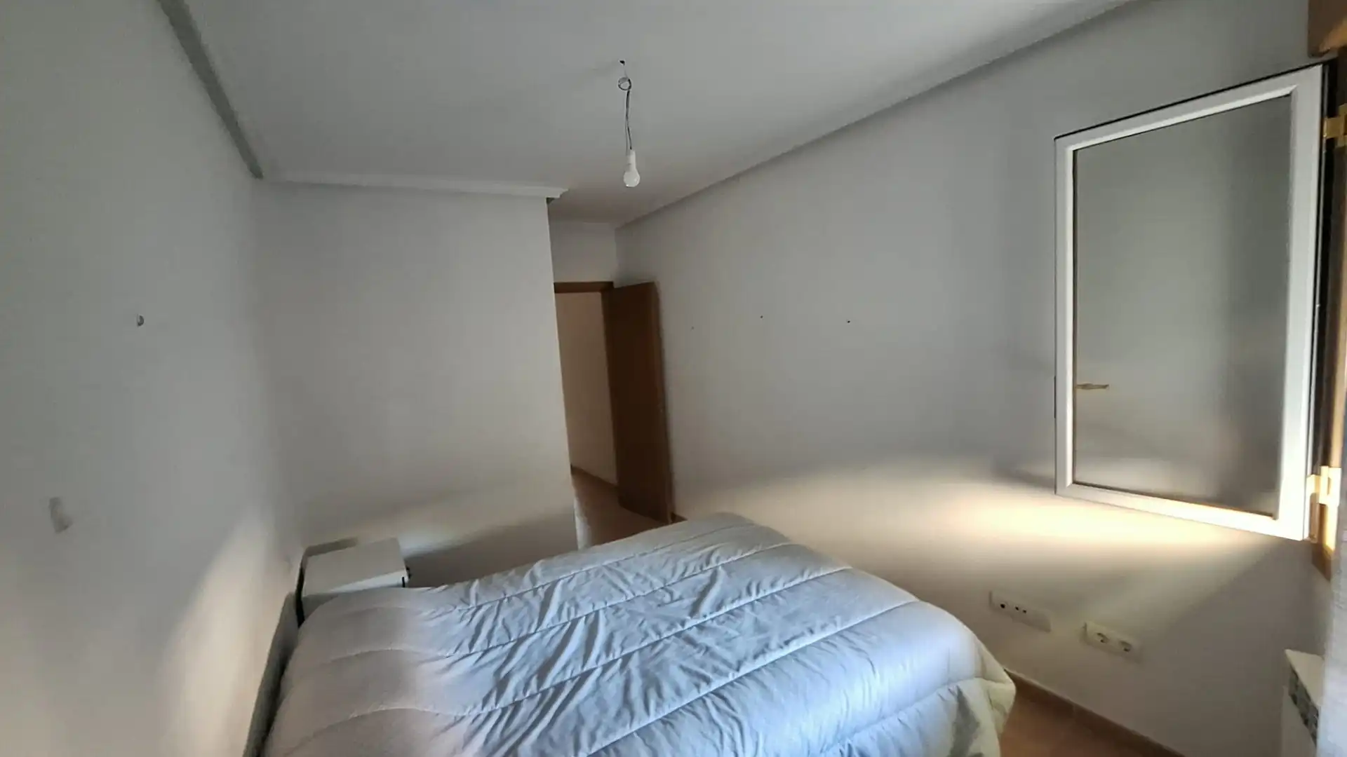 Bedroom of Detached homes for sale in Mucientes  with Heating, Parquet flooring and Furnished