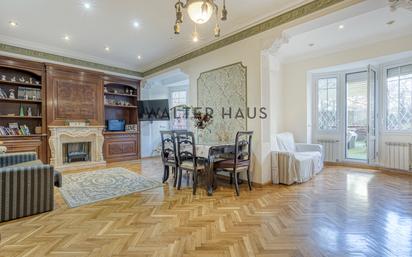 Dining room of Flat for sale in  Barcelona Capital  with Heating, Private garden and Parquet flooring