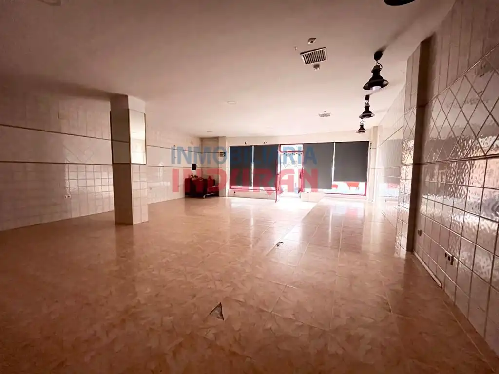 Gewerbefläche zum Verkauf in Navalmoral de la Mata, imagen 3