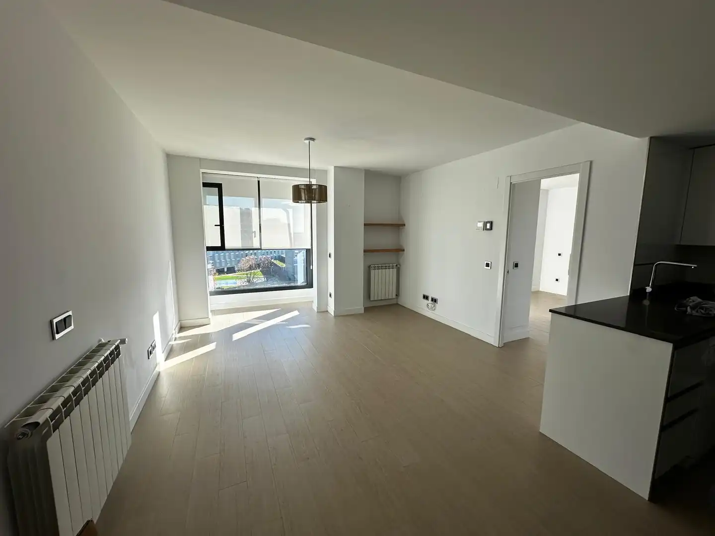 Living room of Flat for rent in Madrid  with Air Conditioner, Heating and Parquet flooring