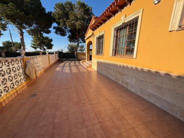 Chalet en venta en Orihuela Costa