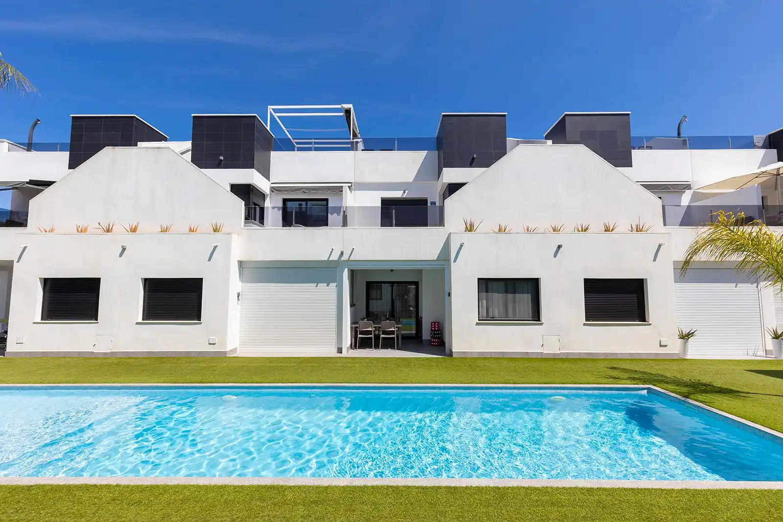 Vista exterior de Casa o chalet en venta en San Pedro del Pinatar con Aire acondicionado, Terraza y Trastero