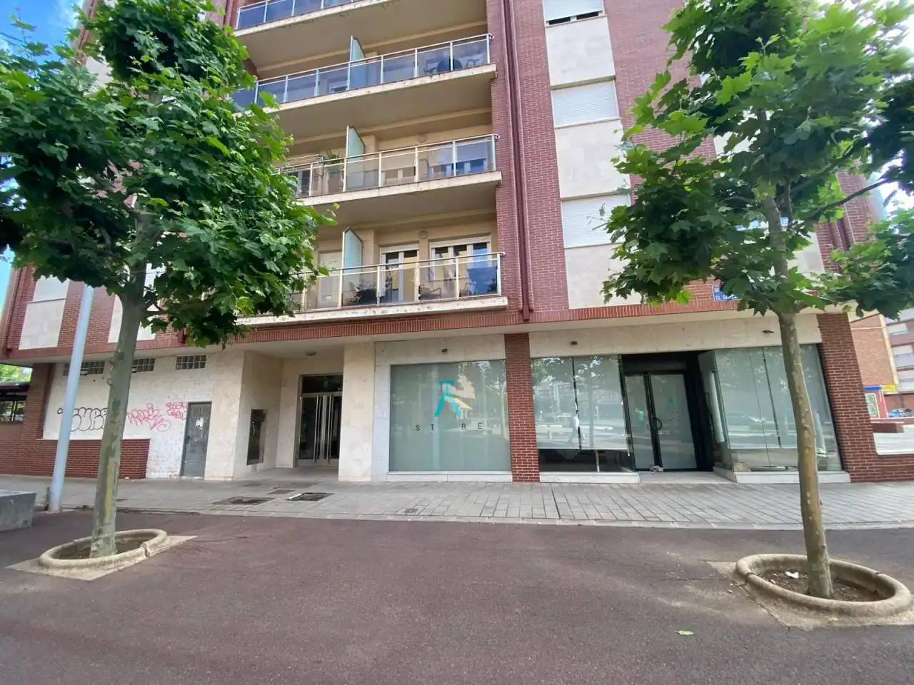 Local comercial en venda a Calle El Sabinar 6 Local 1 Y 2 24007 Leon, imagen 4