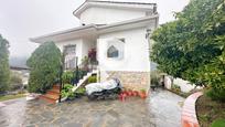 Vista exterior de Casa o xalet en venda en Torrelles de Llobregat amb Aire condicionat, Calefacció i Jardí privat