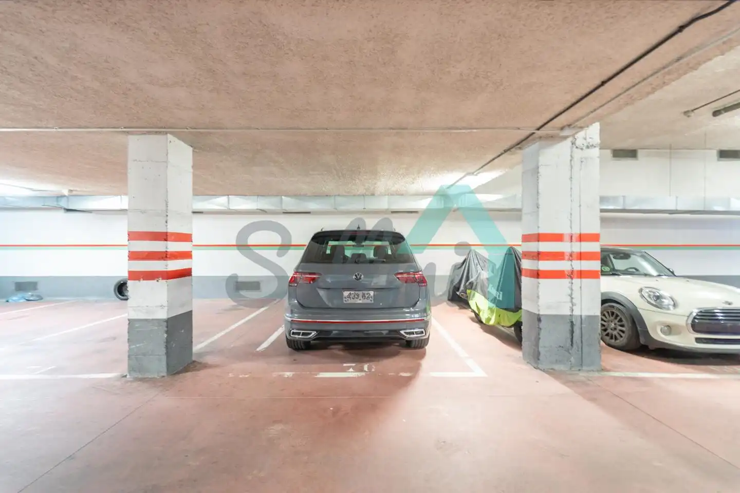 Parking de Ático en venta en Oviedo  con Calefacción, Parquet y Terraza