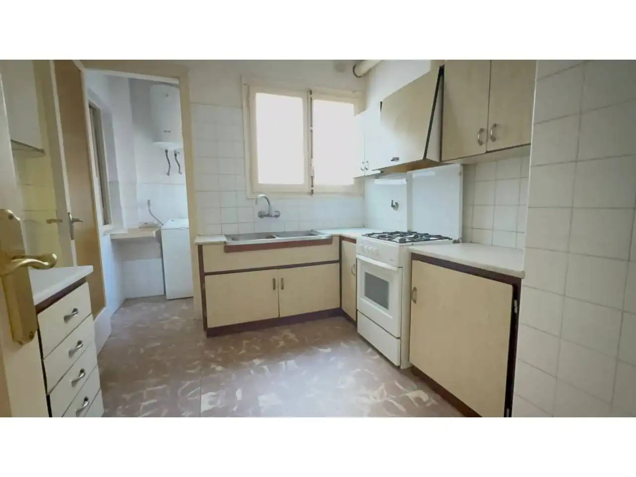 Kitchen of Flat for sale in Manresa  with Furnished and Balcony