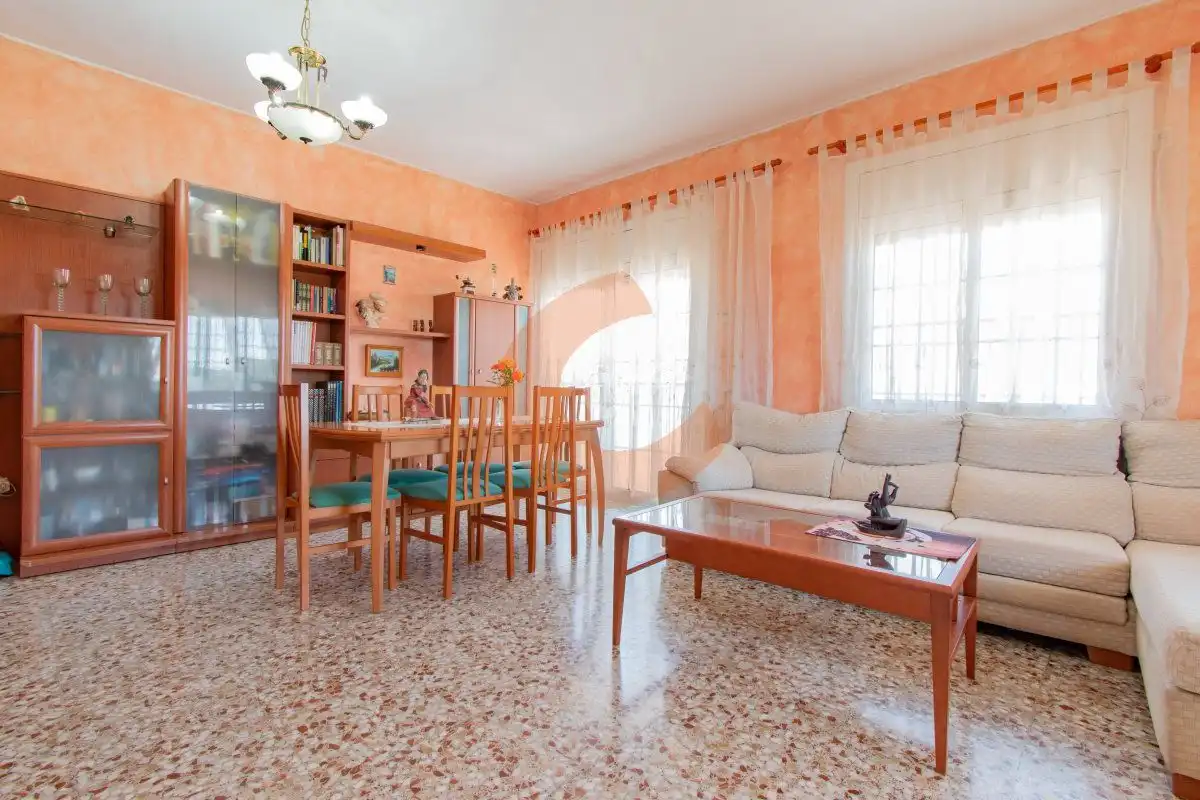 Sala d'estar de Casa o xalet en venda en Santa Oliva amb Jardí privat, Terrassa i Traster