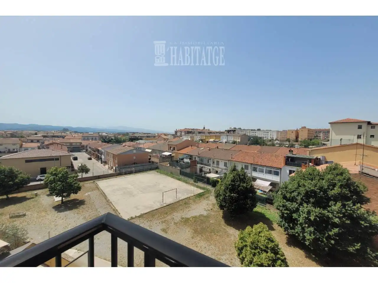 Piso en venta en Manlleu con Calefacción, Terraza y Balcón