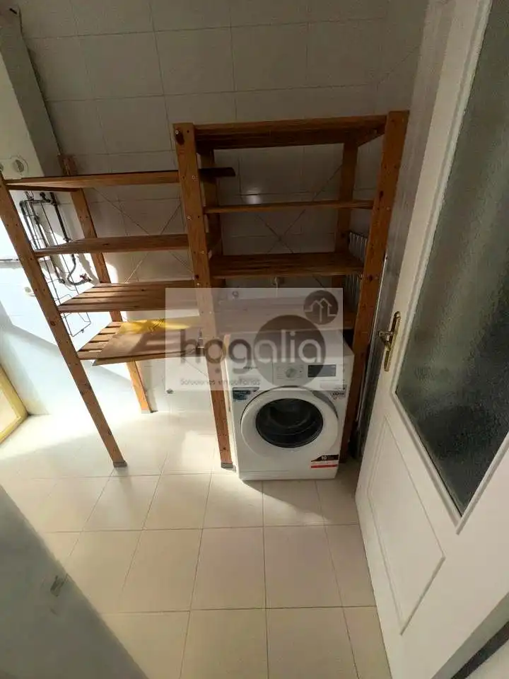 Cuina de Pis de lloguer en Sevilla amb Aire condicionat i Piscina
