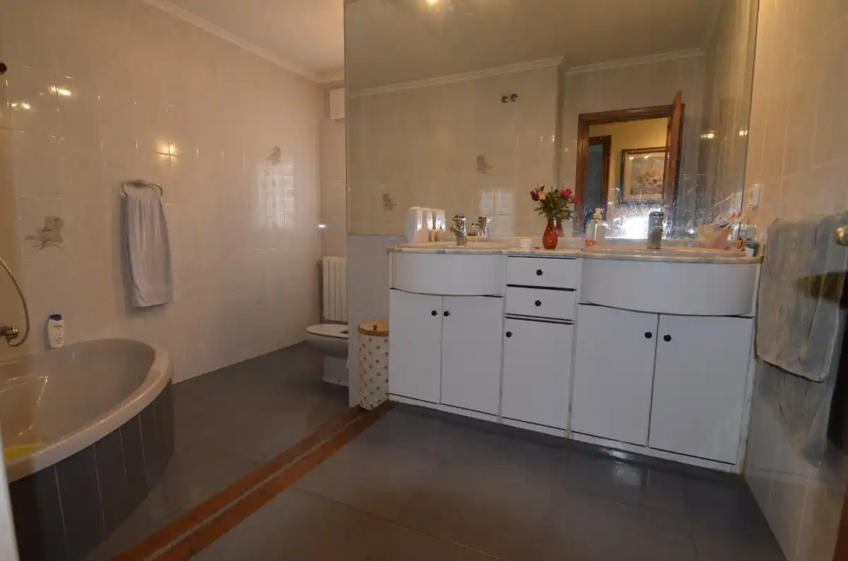 Detached house with terrace for sale in Villamayor, imagen 8